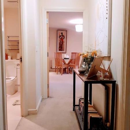 Central Spacious And Secure With A Double Bed Эджвар Экстерьер фото
