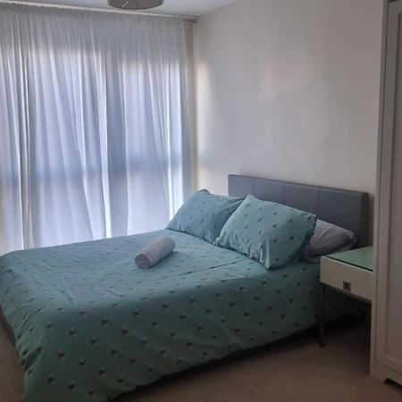 Central Spacious And Secure With A Double Bed Эджвар Экстерьер фото